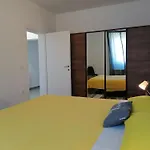 Moderne Ferienwohnung Dunja In Pula